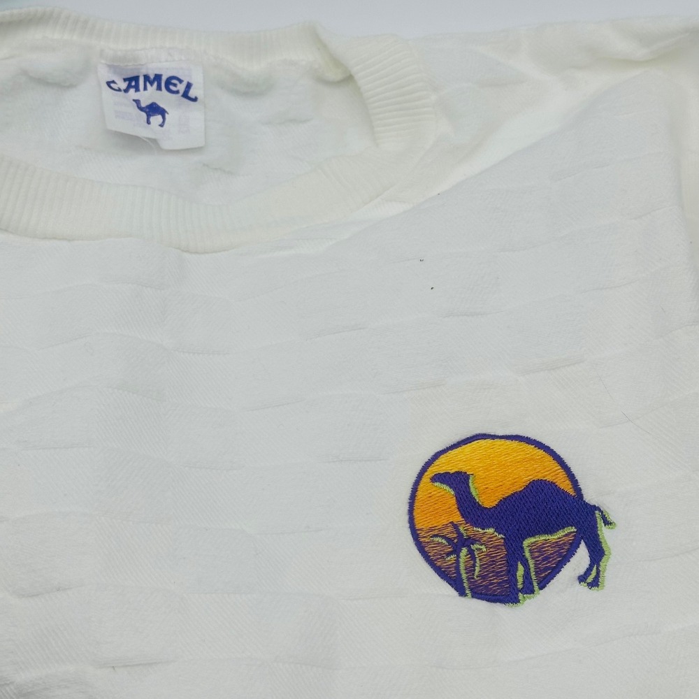 Camel Vintage 90s Joe Camel Waffle Textured Brick Knit White Sweatshirt L‎